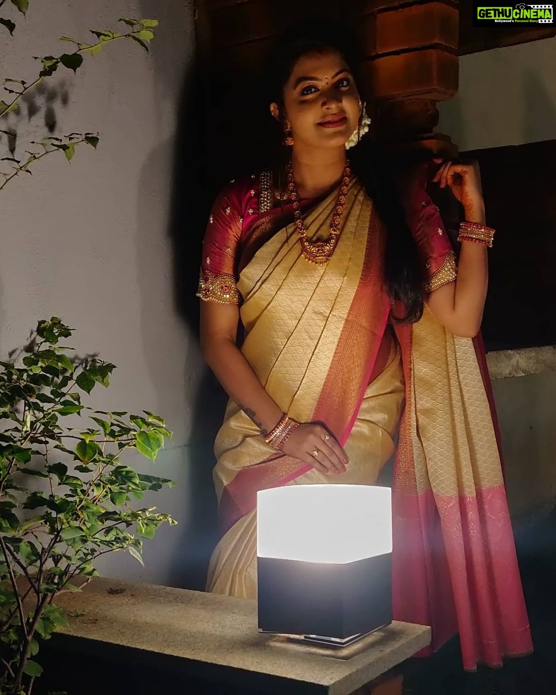 Rachitha Mahalakshmi Instagram - Don't worry About the darkness around u... A Star cannot shine without Darkness 🌟 Dare to shine in dark ✨✨✨ 🙌🙌🙌🙌
