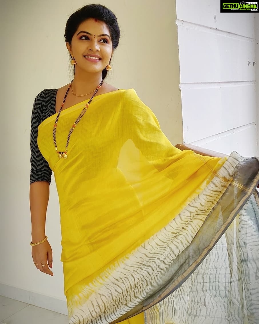 Rachitha Mahalakshmi Instagram - *Never stop giving ur best,just because someone doesn't give u credit * ๐๐๐๐๐๐ : Hope SHAKUNTLA GARU has done her best for d character given inspite of all d ups nd down's ๐ฅบ : Saree love @cleo_clothings ๐ : #supportwomenentrepreneurs๐๐ผ๐ช๐ป