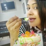 Rachitha Mahalakshmi Instagram - My stress buster🍨🍧😇😇😇😇 Feeling low treat urself 🍧🍨 nd enjoy... 😇😇 Much needed Self-love 🥰🥰🥰🥰