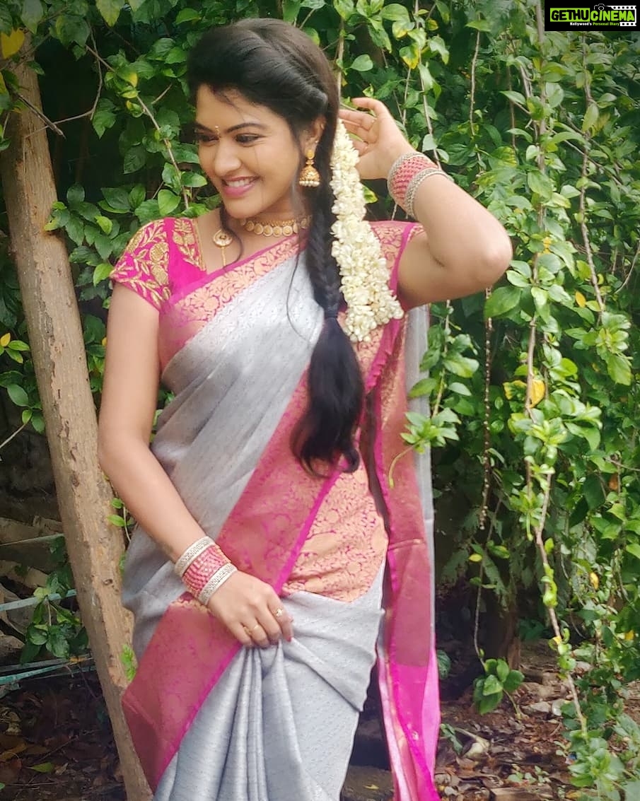 Rachitha Mahalakshmi Instagram - For my chellams who loved d saree 😁 😍😍😍😍😍 : Checkout 👉 @jeerafashion 😇😇😇😇
