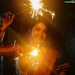 Rachitha Mahalakshmi Instagram - 🕯️🎇🎆 தீபாவளி நல்வழ்த்துக்கள் மக்களே 😍🙏🙏🙏🙏🙏🙏🙏🙏🙏🙏