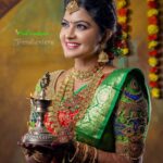 Rachitha Mahalakshmi Instagram - Happy Sunday.....😇😇😇😇😇 ❤️ 😇😇😇 : Muah @prink_beauty_gardenn_ 💄 : Blouse @trendievieracostume 😍😍😍 : Jewellery @chennai_jazz 💎 : Saree @grb_silks 🥻 : Flowers @reesribridalflowers 🌼🌸🏵️🌹 : Henna @zaira_mehendi 🤝 : Photography @mcg_studio8216 📸 : #supportwomenentrepreneurs🙋🏼💪🏻
