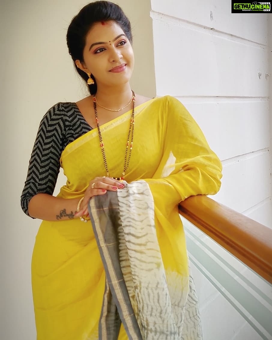 Rachitha Mahalakshmi Instagram - *Never stop giving ur best,just because someone doesn't give u credit * ๐๐๐๐๐๐ : Hope SHAKUNTLA GARU has done her best for d character given inspite of all d ups nd down's ๐ฅบ : Saree love @cleo_clothings ๐ : #supportwomenentrepreneurs๐๐ผ๐ช๐ป