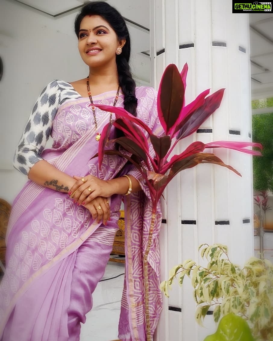 Rachitha Mahalakshmi Instagram - *Never stop giving ur best,just because someone doesn't give u credit * ๐๐๐๐๐๐ : Hope SHAKUNTLA GARU has done her best for d character given inspite of all d ups nd down's ๐ฅบ : Saree love @cleo_clothings ๐ : #supportwomenentrepreneurs๐๐ผ๐ช๐ป