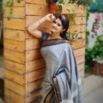 Rachitha Mahalakshmi Instagram - *silence isn't empty,it's full of answers*..... 😇😇😇 : Saree love @useeshopapp 😍😍😍😍😍😍 : Customised blouse @rasidhadesigner 🥰 : #supportwomenentrepreneurs🙋🏼💪🏻