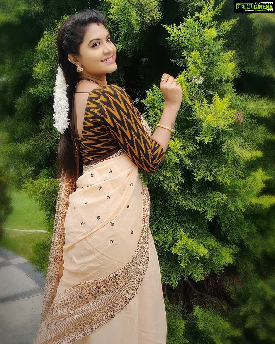 Rachitha Mahalakshmi Instagram - * Hard-work beats talent when talent don't work hard* π€·π»ββοΈπ€·π»ββοΈπ€·π»ββοΈπ€·π»ββοΈππππππππ πͺπ»πͺπ»πͺπ» : Saree love @v.m.fashions πππππ : #supportwomenentrepreneursππΌπͺπ»