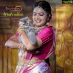 Rachitha Mahalakshmi Instagram - 😇😇😇😇😇 తెలుగు ఇంటి అమ్మాయి ❤️ 😇😇😇 : Muah @prink_beauty_gardenn_ 💄 : Blouse @trendievieracostume 😍😍😍 : Jewellery @chennai_jazz 💎 : Saree @grb_silks 🥻 : Flowers @reesribridalflowers 🌼🌸🏵️🌹 : Henna @zaira_mehendi 🤝 : Photography @mcg_studio8216 📸 : #supportwomenentrepreneurs🙋🏼💪🏻