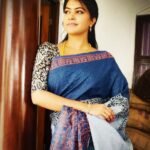Rachitha Mahalakshmi Instagram – *I am not what happened to me, I am what I choose to become * 
😇😇😇😇😇
Some sogam scenes ahead in NINI plz bear with us 🙌🥺🙌🥺🙌🥺🙌😇
MAHA Saree love @__.rkn._.sarees.__ 😍😍
#supportwomenentrepreneurs🙋🏼💪🏻