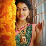 Rachitha Mahalakshmi Instagram – In a world full of trends,I just want to remain elegant nd classic….. 😇😍😇😍😇😍😇😍
:
:
SHAKUNTALA GARU 😍😍😍😍
#chittithalliserial
#chittithalli
:
Saree love @thulsistudio 😇😇😇😇😇
:
:
Lovely accessories @foryouneeds 😍😍😍😍😍
:
:
#supportwomenentrepreneurs🙋🏼💪🏻