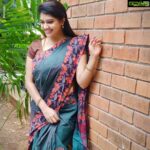 Rachitha Mahalakshmi Instagram - MAHA varigal 😇 *No matter how long u have traveled in a wrong direction,u can always turn around * Saree love @__.rkn._.sarees.__ 😍 #supportwomenentrepreneurs🙋🏼💪🏻