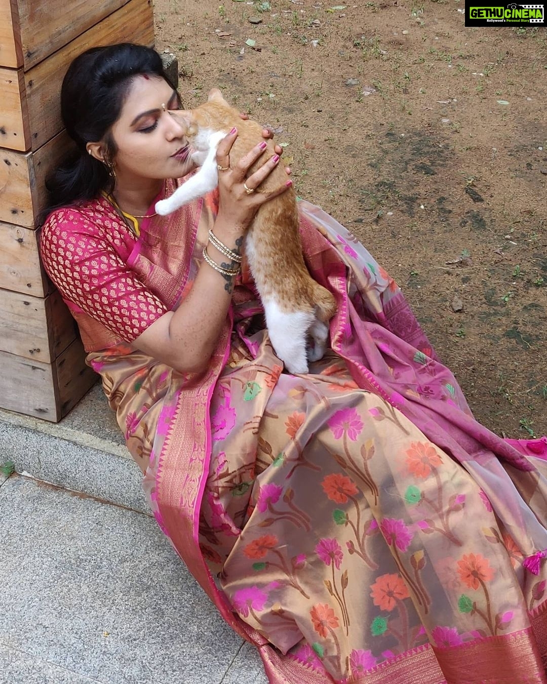 Rachitha Mahalakshmi Instagram - Awwwwww ππππππ Give - But don't allow urself to b used. Love - But don't allow urself to b abused. Trust -But don't be naive. Listen - But don't loose ur own voice. πππππππππ Upcoming in NINI π€ Saree love @ruthviscollection π₯°π₯°π₯°π₯°π₯°π₯° #supportwomenentrepreneursππΌπͺπ»