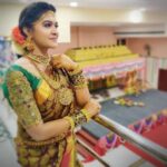 Rachitha Mahalakshmi Instagram – Well MAHA all set nd ready for wedding 😇😇😇😇😇😇😇😇😇😇😇
Wait for d upcoming twist in NINI 🤯
Mehandi @ria_mehandhis 👈🥰😇
CUSTOMIZED BLOUSE @santhoshiplush 👈

Exclusive bridal jewelry @studiobluefashions 👈🥰🥰🥰🥰🥰

Saree @rachithaclosetsale 👈👈👈👈😇😇😇😇
❤️🥰❤️🥰🥰🥰