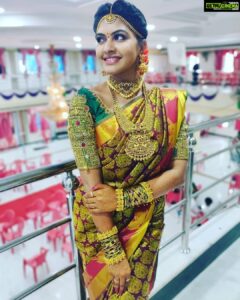 Rachitha Mahalakshmi Instagram - Well MAHA all set nd ready for wedding 😇😇😇😇😇😇😇😇😇😇😇 Wait for d upcoming twist in NINI 🤯 Mehandi @ria_mehandhis 👈🥰😇 CUSTOMIZED BLOUSE @santhoshiplush 👈 Exclusive bridal jewelry @studiobluefashions 👈🥰🥰🥰🥰🥰 Saree @rachithaclosetsale 👈👈👈👈😇😇😇😇 ❤️🥰❤️🥰🥰🥰