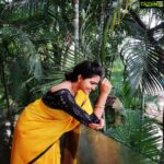 Rachitha Mahalakshmi Instagram - Lovely SHAKUNTLA garu 🥰🤗😇 #chittithalliserial Pleasant evenings..... 😇😇😇😇 Saree love @mkr_pattu_sarees_wholesaler ❤️ Blouse fabrics @shopolicsestore #supportwomenentrepreneurs🙋🏼💪🏻