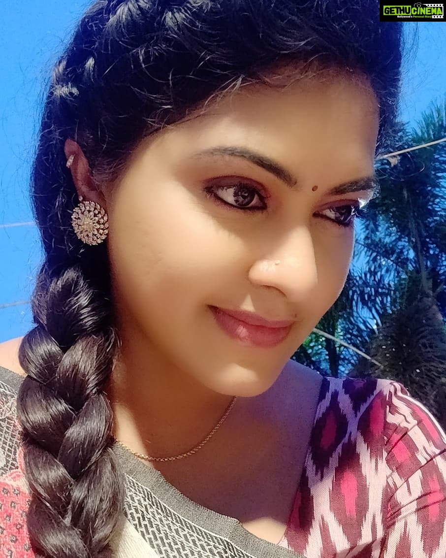 Rachitha Mahalakshmi Instagram - Lovely evenings πππππππ Being SHAKUNTLA garu π₯°π₯°π₯°π₯° #chittithalliserial @starmaa 6.pm #starmaafanpage Saree love @mkr_pattu_sarees_wholesale π₯°π₯° Jewelry @sujaas_studios66 π₯°π₯°π₯°π₯°#supportwomenentrepreneursππΌπͺπ» #supportsmallbusiness #supporttelivisionartists #savetelevisionindustry πππππ