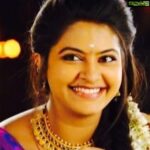 Rachitha Mahalakshmi Instagram - Chumma kekurae..... How many of u guys r wishing to c her again 🤔🙈 In a different way 😉....