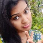 Rachitha Mahalakshmi Instagram - Live pochae 🙆🙆🙆🙆🙆 Selfie tha micham 🤷🤷🤷🤷🤷🤷 Due to signal issues v were not able to make proper live guys.... 🙆 @uniqueboutique97 👈chill ! No worries il b live on my page this week 😇😇😇😇😇😇😇😇😇 will update soon 🙌🙌🙌🙌🙌