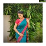 Rachitha Mahalakshmi Instagram - On this National Handloom day.. Art nd artist should always be encouraged nd empowered....... Whole heart wishes for d Handloomoom makers for d effort nd hardwork.... 🙏🙌🙌🙌🙌 #supporthandloom #nationalhandloomday Maha teacher 😇😇😇😇 Lovely loom saree @digambara_collections 👈👈 #supportwomenentrepreneurs🙋🏼💪🏻 #supportsmallbusiness