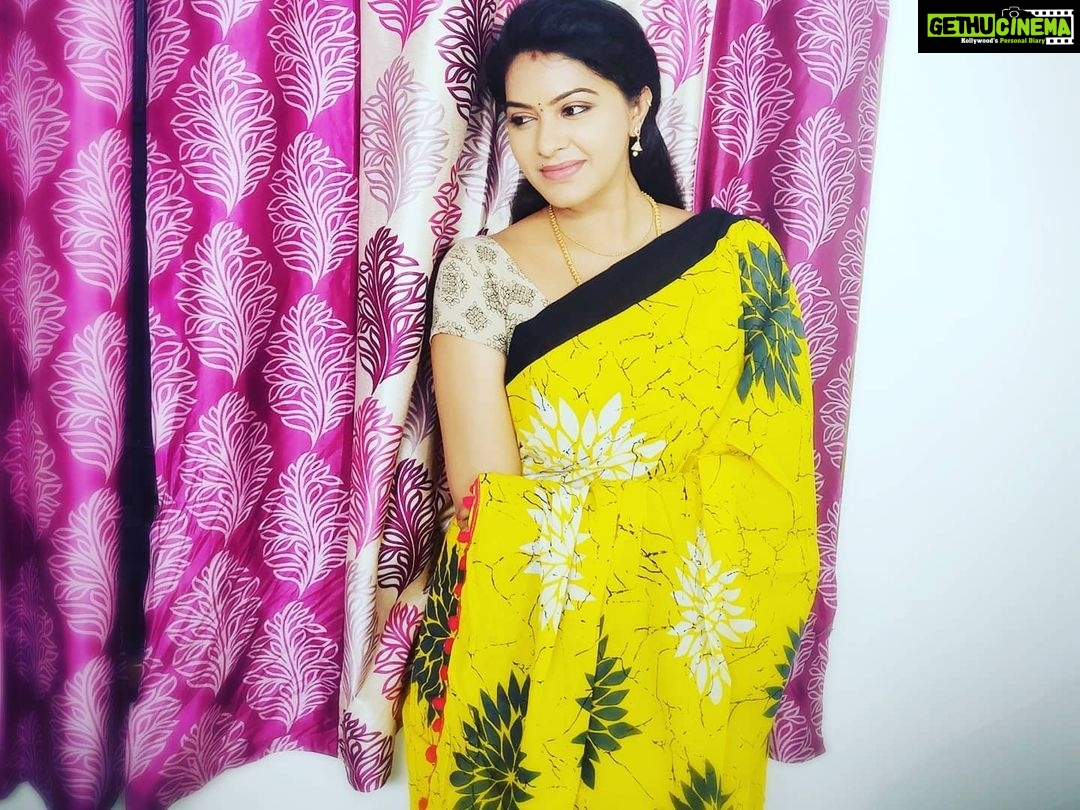Rachitha Mahalakshmi Instagram - ๐๐๐๐๐ saetai miss those shooting fun ๐ฅ ๐ฅบ๐ฅบ๐ฅบ๐ฅบ๐ฅบ๐ฅบ๐ฅบ #sareelove @pady_fashions ๐ฅฐ Accessories @inno_trends ๐ #supportwomenentrepreneurs๐๐ผ๐ช๐ป #supportsmallbusiness #supporttelivisionartists #savetelevisionindustry ๐๐๐๐๐๐