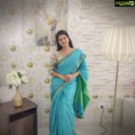 Rachitha Mahalakshmi Instagram - Simple yet classy 😇😇😇😇 Being SHAKUNTLA 😇 HOMELY me in lovely lenin sarees 🥰 Saree love @aksh_ara_boutique 🥰🥰🥰🥰🥰 Jewelry @pinksyearrings 🥰🥰🥰 💄@falishasiddhu 🥰 Customised blouse @sdduniqueboutique97 #supportwomenentrepreneurs🙋🏼💪🏻 #supportsmallbusiness #supporttelivisionartists #savetelevisionindustry 🙌🙌🙌🙌🙌