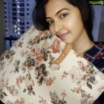 Rachitha Mahalakshmi Instagram - Happy Sunday mornings 😇😇😇😇😇 ☀️🌑 👈No shoot rest mode 🙆🏼‍♀️🧘‍♀️ 🌸❇️🌼🌺💮🏵️🌸🌹🌺🌻❇️🌷🌼 Lovely floral bags 👜 @visrahcreations 👈👈👈