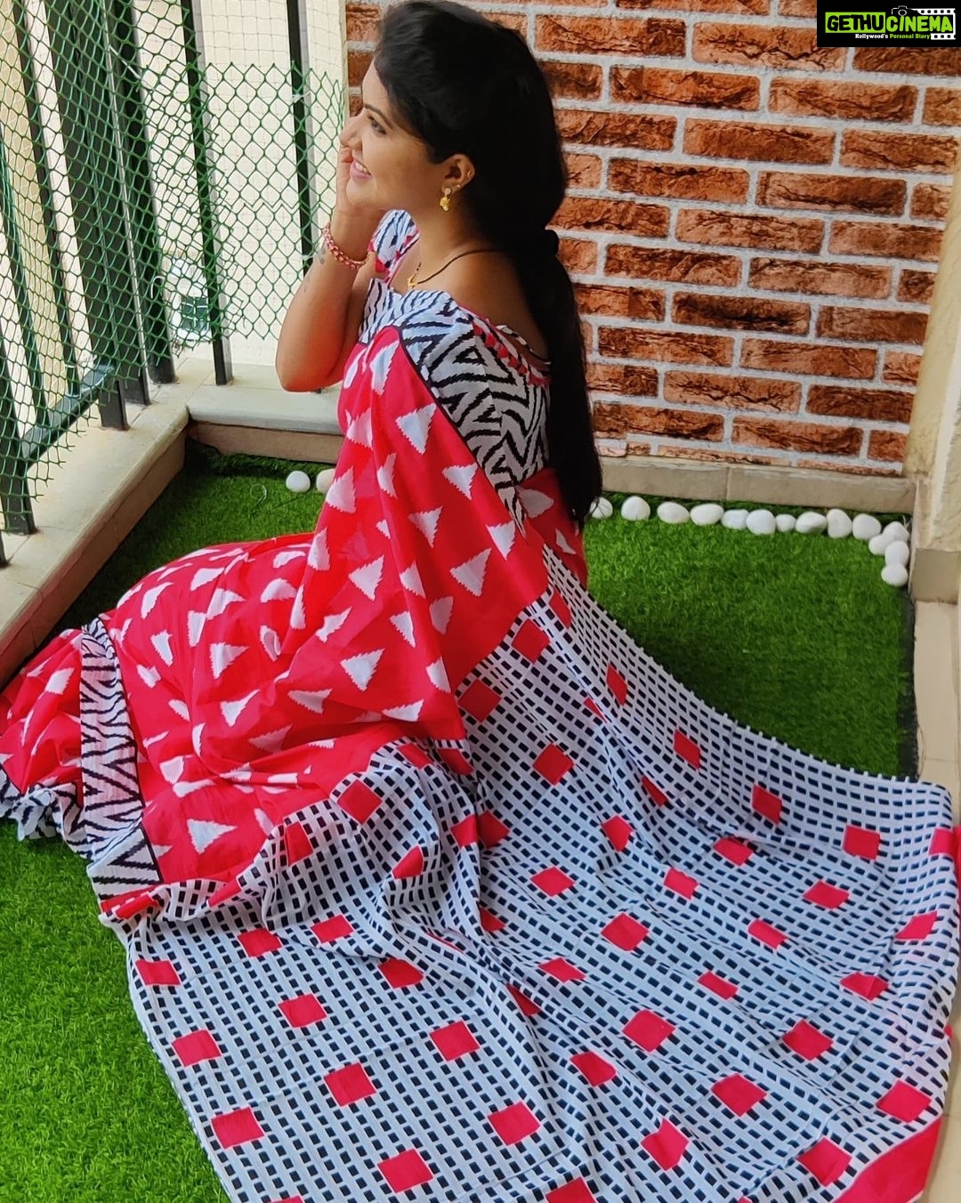Rachitha Mahalakshmi Instagram - 🌟Not everyone get what they deserve......🌟 🤷🏻♀️🤷🏻♀️🤷🏻♀️🤷🏻♀️🤷🏻♀️🤷🏻♀️ : #SAREELOVE @branding_with_shakthi : https://www.instagram.com/branding_with_shakthi/ : https://www.facebook.com/brandingwithshakthi/ : #supportwomenentrepreneurs🙋🏼💪🏻