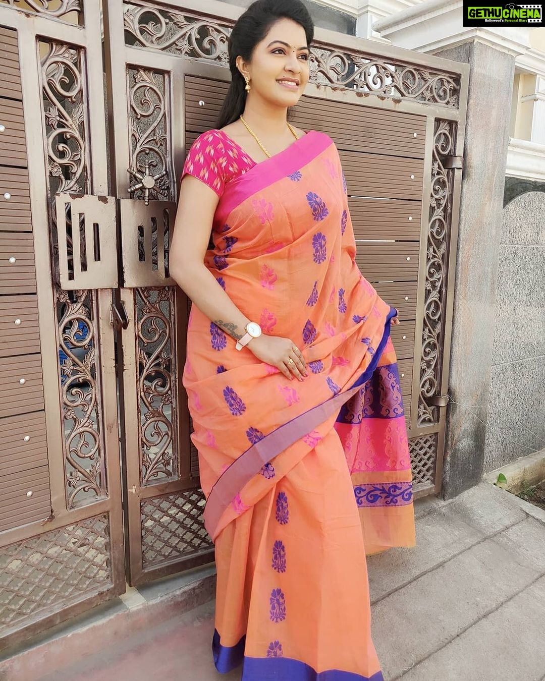 Rachitha Mahalakshmi Instagram - #nachiyarpuram #nachiyarpuramonzeetamil Saree love @pon_yalini_fashion ❤️❤️❤️❤️❤️ Customised blouse @kripala_blouses 😇😇😇😇 #supportwomenentrepreneurs🙋🏼💪🏻 🤗❤️🤗❤️🤗❤️🤗