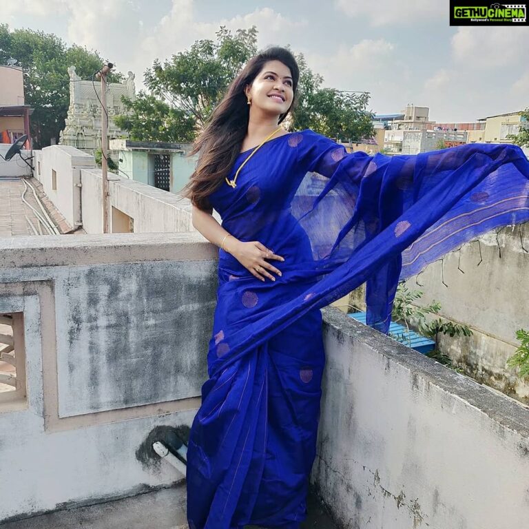Rachitha Mahalakshmi Instagram - 😇😍🥰🤗💙💙💙💙💙💙💙💙💙💙 Saree love @dhakksha_de_novo 😇😇😇😇 #supportwomenentrepreneurs🙋🏼💪🏻