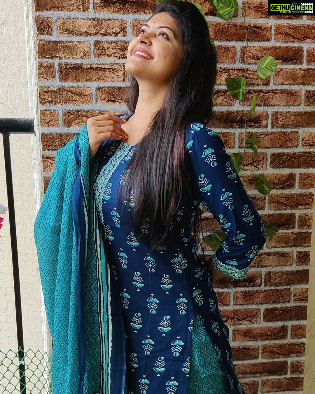 Rachitha Mahalakshmi Instagram - 🌟Be enough for yourself first,the rest of d world can wait. 🌟🙌🙌🙌Lovely outfit @branding_with_shakthi : https://www.instagram.com/branding_with_shakthi/ : https://www.facebook.com/brandingwithshakthi/ : #supportwomenentrepreneurs🙋🏼💪🏻