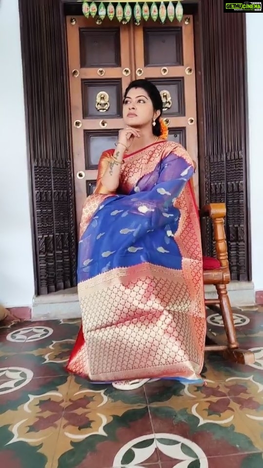 Rachitha Mahalakshmi Instagram - Pa pa ga sa.... Ga sa... Ma pa da ni sa...... Gasa.. gasa..... Da ni pa..... 🤭🤭🤭🤭🤭 Nalla irukae 😜😜😜😜😜😜 : #sareelove @branding_with_shakthi : https://www.instagram.com/branding_with_shakthi/ : https://www.facebook.com/brandingwithshakthi/