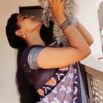 Rachitha Mahalakshmi Instagram – Had been waiting to do this reels 🙈🙈🙈🙈🙈
Whiskey open voice- ivangae kittae matikittu na padura padu irukae….. 😿
Still I love it 😻🐾🐾 
:
#pawlove 🐾🐾
@siberian_whiskeygrey 😻🐾🐾