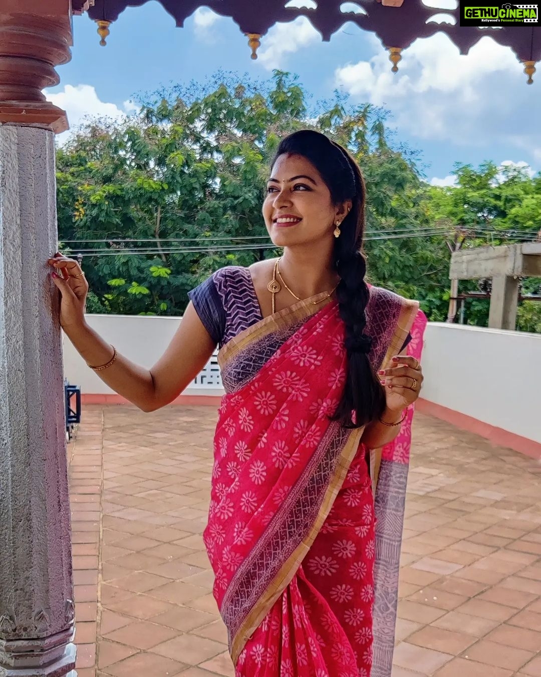 Rachitha Mahalakshmi Instagram - 🌟You do not find a happy life .... U make it one..... 🌟 😇😇😇😇 : #sareelove @dearunique_1 🙌 : #supportwomenentrepreneurs🙋🏼💪🏻