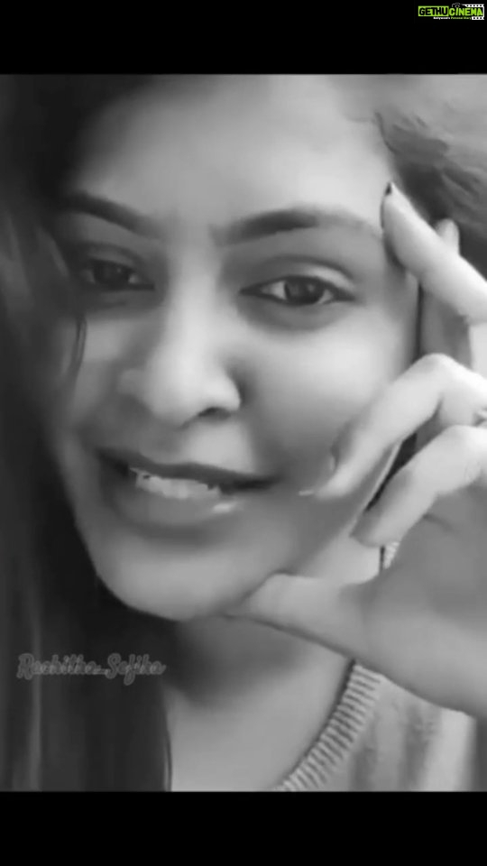 Rachitha Mahalakshmi Instagram - I couldn't resist sharing this lovely edit by @rachitha_sefika ππππ Nothing but d actual fact of every actors life..... π¬πππ Yen Sogam yennodu thaan...... ππ These lines surely hit us hard π₯Ίπ₯Ίπ₯Ίπ₯Ίπ₯Ίπ₯Ίπ₯Ί In d whole V actors feel really bliss wen PPL understand this nd act accordingly rather hurting us even more nd more.... ππππ Amazing one... Thanku πππ