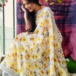 Rachitha Mahalakshmi Instagram - Well that's a lovely saree on a lovely Sunday morning 🥰🥰🥰 : #sareelove @dearunique_1 😇 🌻🌼🌸😇 : #supportwomenentrepreneurs🙋🏼💪🏻