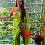 Rachitha Mahalakshmi Instagram - Lovely combo 🧡💚🧡💚 : #sareelove @branding_with_shakthi : Follow nd share @branding_with_shakthi page : https://www.facebook.com/brandingwithshakthi/ : https://www.instagram.com/branding_with_shakthi/