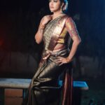 Rachitha Mahalakshmi Instagram – What can I say….. 
The look that never disappointes me…. 😍😍😍😍😍😍 
Just loved d saree @vastra765 ❤️❤️❤️❤️
Here is the lovely team behind this  makeover…. 😇😇😇😇😇 
 MUA💄 : @jaanumakeoverartistry 
:
Saree 🥻: @vastra765 ❤️❤️❤️❤️
:
Blouse : @santhoshiplush
:
Hairdo 💁🏻‍♀️ : @akila_hairstylist 
:
Jewellery 💎: @cheapokart
:
Photography : 📸 
:
@single_sparrow_photography