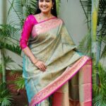 Rachitha Mahalakshmi Instagram - 🌟The art of being happy lies in d power of extracting happiness in every little things... 🌟😇😇😇😇😇 : #sareelove @branding_with_shakthi : https://www.instagram.com/branding_with_shakthi/ : https://www.facebook.com/brandingwithshakthi/