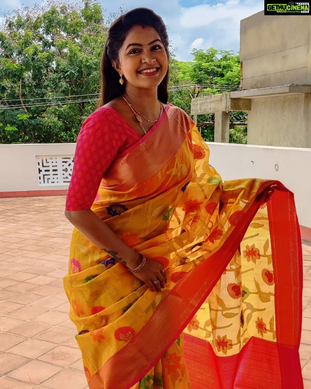 Rachitha Mahalakshmi Instagram - Introducing https://www.facebook.com/brandingwithshakthi/ : https://www.instagram.com/branding_with_shakthi/ : Associated with @branding_with_shakthi ๐๐๐๐ : Sarees sponsorer ๐ : For Lovely saree collections do follow @branding_with_shakthi ๐๐๐ : #supportwomenentrepreneurs๐๐ผ๐ช๐ป