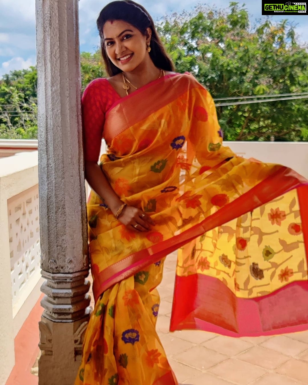 Rachitha Mahalakshmi Instagram - Introducing https://www.facebook.com/brandingwithshakthi/ : https://www.instagram.com/branding_with_shakthi/ : Associated with @branding_with_shakthi ๐๐๐๐ : Sarees sponsorer ๐ : For Lovely saree collections do follow @branding_with_shakthi ๐๐๐ : #supportwomenentrepreneurs๐๐ผ๐ช๐ป