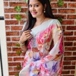 Rachitha Mahalakshmi Instagram - Love for my floral saree collections ❤️❤️❤️❤️❤️ : Flowery evenings 🌹🌸🌷🌼🌺💮🏵️💮🌺🌼🌷🌸🌹🌸🌷🌼🌺💮🌹😇 : #sareelove @srinivi_collectionz 😇😇 : #supportwomenentrepreneurs🙋🏼💪🏻