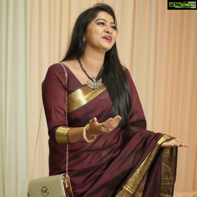 Rachitha Mahalakshmi Instagram - 🌟Not anti-social but selectively social 🌟🤷🏻♀️🤷🏻♀️🤷🏻♀️ Some random clicks at a wedding 😇 ❤️❤️❤️❤️❤️
