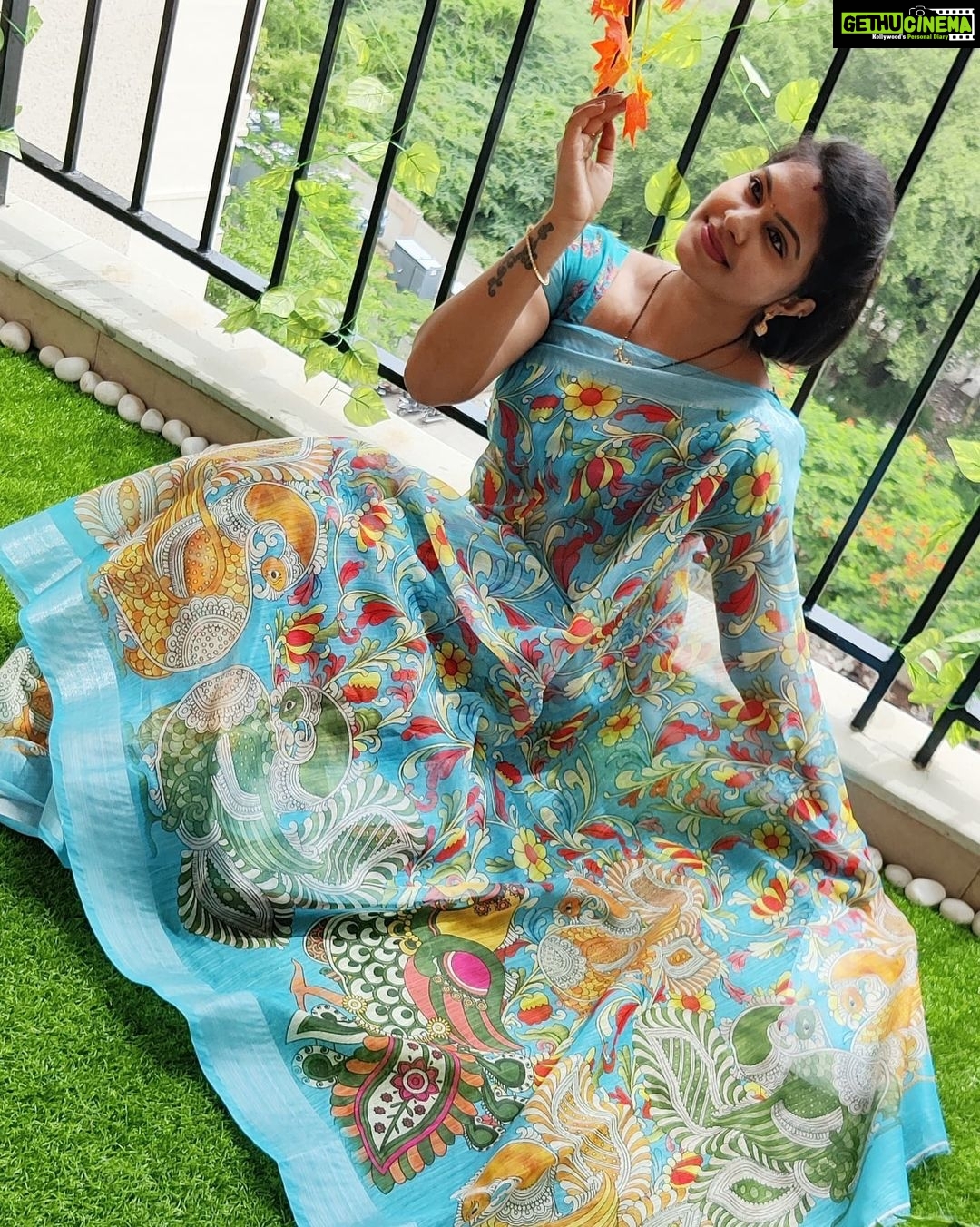 Rachitha Mahalakshmi Instagram - 🌟No need to chase anything or anyone..... Just start working for wt u want,nd remain patient nd c things happening....🌟 💪💪💪💪💪😇 Well its d monotonous me...... 🤷🏻♀️🤷🏻♀️🤷🏻♀️🤷🏻♀️🤷🏻♀️🥰🥰🥰🥰🥰 : #sareelove @annie_boutique55 🥰😇