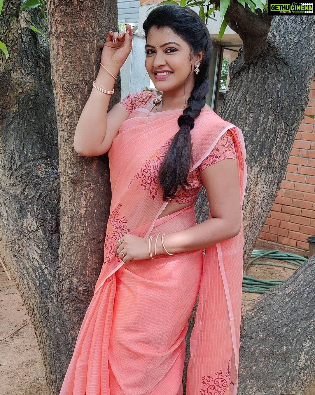 Rachitha Mahalakshmi Instagram - 🌟Never change to be accepted by others..... Stay d way u r.... 🌟 : #sareelove @shanjana_trends : #supportwomenentrepreneurs🙋🏼💪🏻