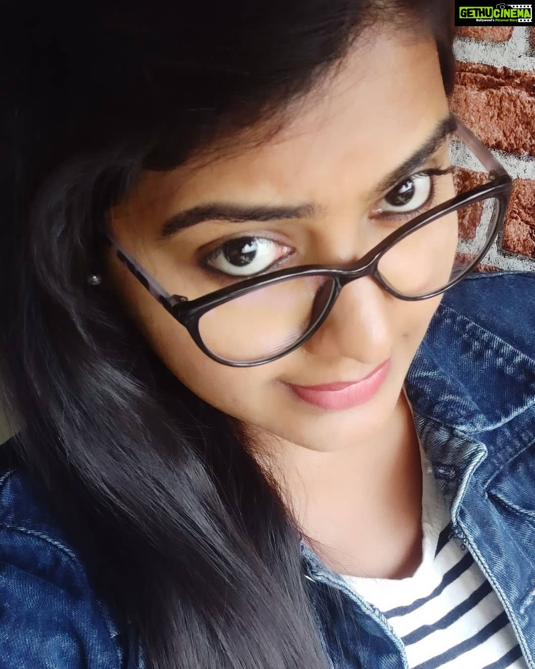 Rachitha Mahalakshmi Instagram - πSometimes not telling people anything is a good thing.... π Kalai vana-"kangal" π π€π€π€π€π€π€π€ πππππππ