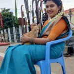Rachitha Mahalakshmi Instagram - Namba nalla happy ya irukanum na evangae kodae irrunda podumae...... 🐕🐾🐾🐱🐾🐾 My Stress Busters, d reason for me to smile on my hectic days....😇😇😇😇😇 : #petlover #pawlove