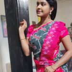 Rachitha Mahalakshmi Instagram - Adae thoon.... Adae Maddi.... Adae kadavu... Adae vedhu..... 😰😰😰😰😰😰 😳😳😳😳 Ahaaaaaa marubudiyuma...... 🥵🥵🥵🥵 : Hmmmm yengaeyum pogalae innum ingayae tha irukae.... ana illae pa..... 🤷🏻‍♀️ Note - abt me in NINI !! Just bcz of few rumours I can't say I will step out .... !! So pora varaikum povom....... 🤞Thana stop Achu na pathukalam.... So adhu varaikum yenna konjum free aaa vidungae..... 🙏🙌 Idae oru Periya news panni, no use actually! NINI Vittu Porangae porangae nu solli solli yenna neengalae pogavechuidduvingae poliyae.....🤦🏻‍♀️ : Namaku adi onnu pudusu illiyae.......🤕🤕🤕🤕🤕 pappom yenna tha nadakum nu..... 🙄 Just going with d flow.... support panna Neengaeyella irukingae lae Yedhu nadandalum pathukalam..... 💪💪💪🤞🤞🤞🤞🤞 #Sareelove 👉👉👉 @yaalaboutique