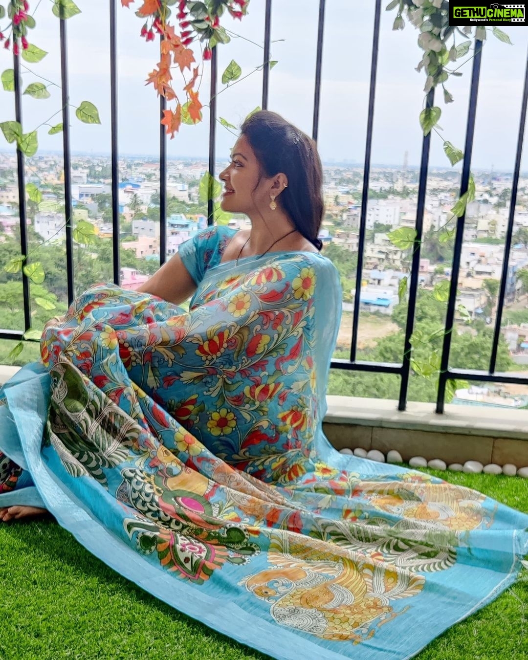 Rachitha Mahalakshmi Instagram - 🌟No need to chase anything or anyone..... Just start working for wt u want,nd remain patient nd c things happening....🌟 💪💪💪💪💪😇 Well its d monotonous me...... 🤷🏻♀️🤷🏻♀️🤷🏻♀️🤷🏻♀️🤷🏻♀️🥰🥰🥰🥰🥰 : #sareelove @annie_boutique55 🥰😇