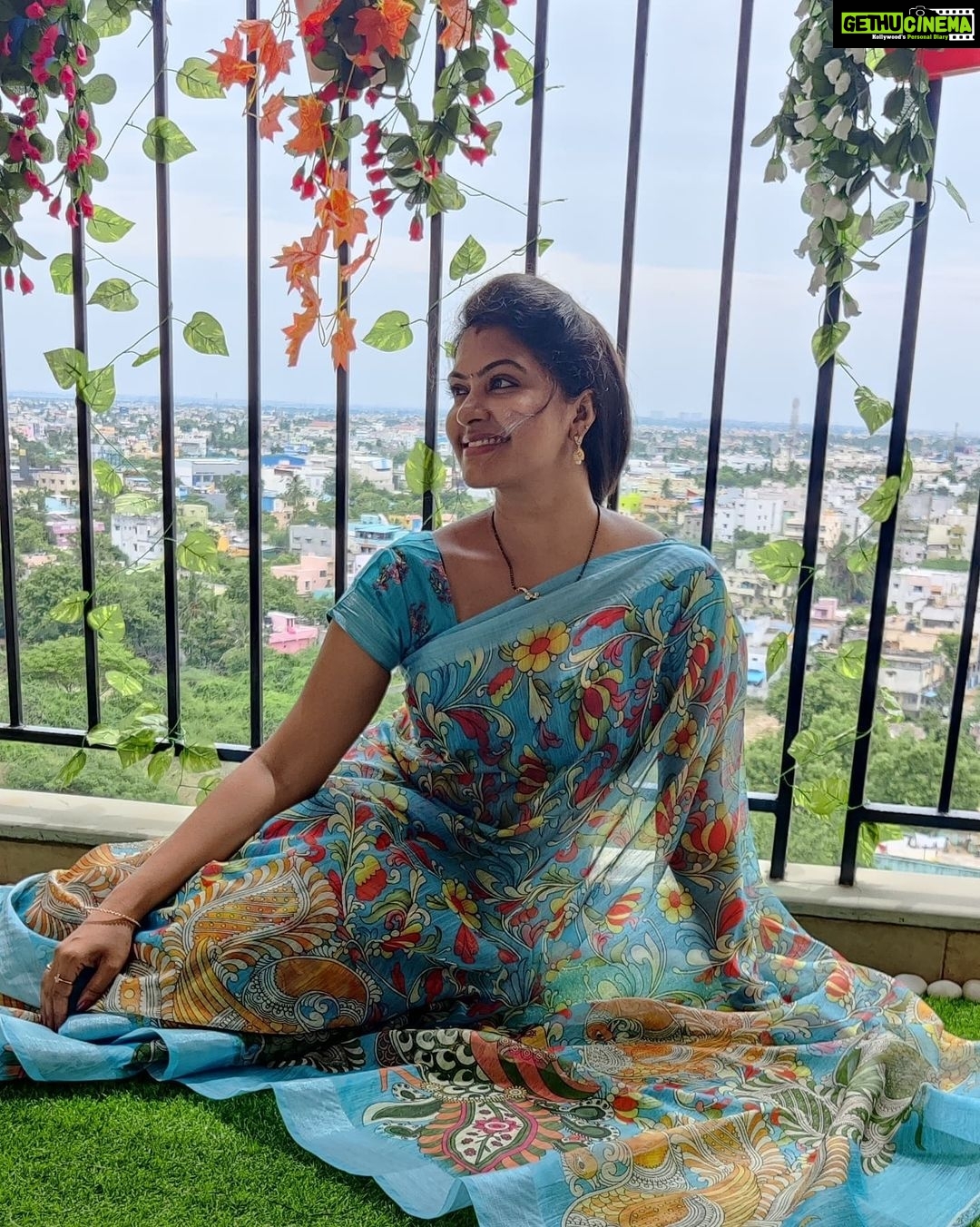Rachitha Mahalakshmi Instagram - 🌟No need to chase anything or anyone..... Just start working for wt u want,nd remain patient nd c things happening....🌟 💪💪💪💪💪😇 Well its d monotonous me...... 🤷🏻♀️🤷🏻♀️🤷🏻♀️🤷🏻♀️🤷🏻♀️🥰🥰🥰🥰🥰 : #sareelove @annie_boutique55 🥰😇
