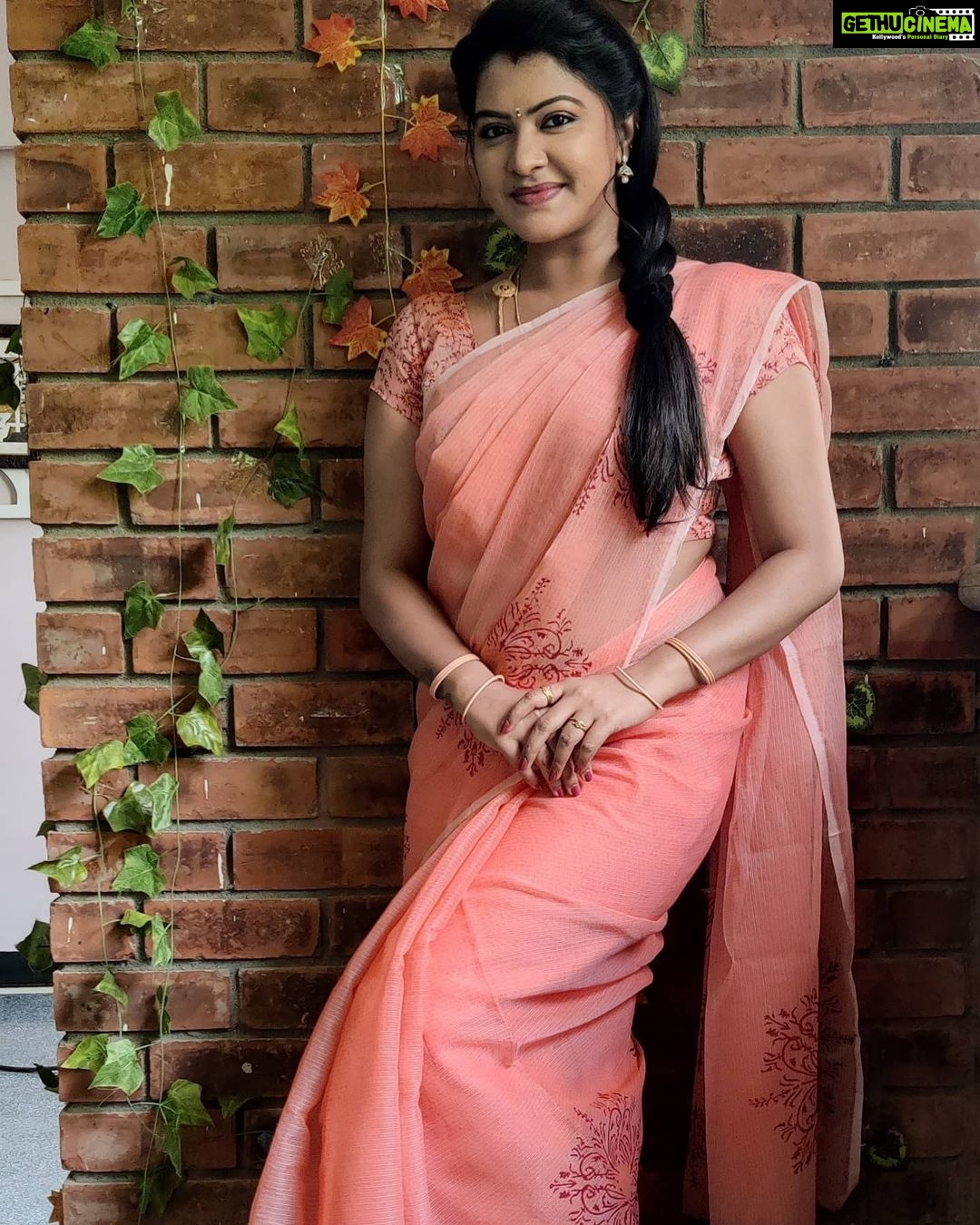 Rachitha Mahalakshmi Instagram - 🌟Never change to be accepted by others..... Stay d way u r.... 🌟 : #sareelove @shanjana_trends : #supportwomenentrepreneurs🙋🏼💪🏻