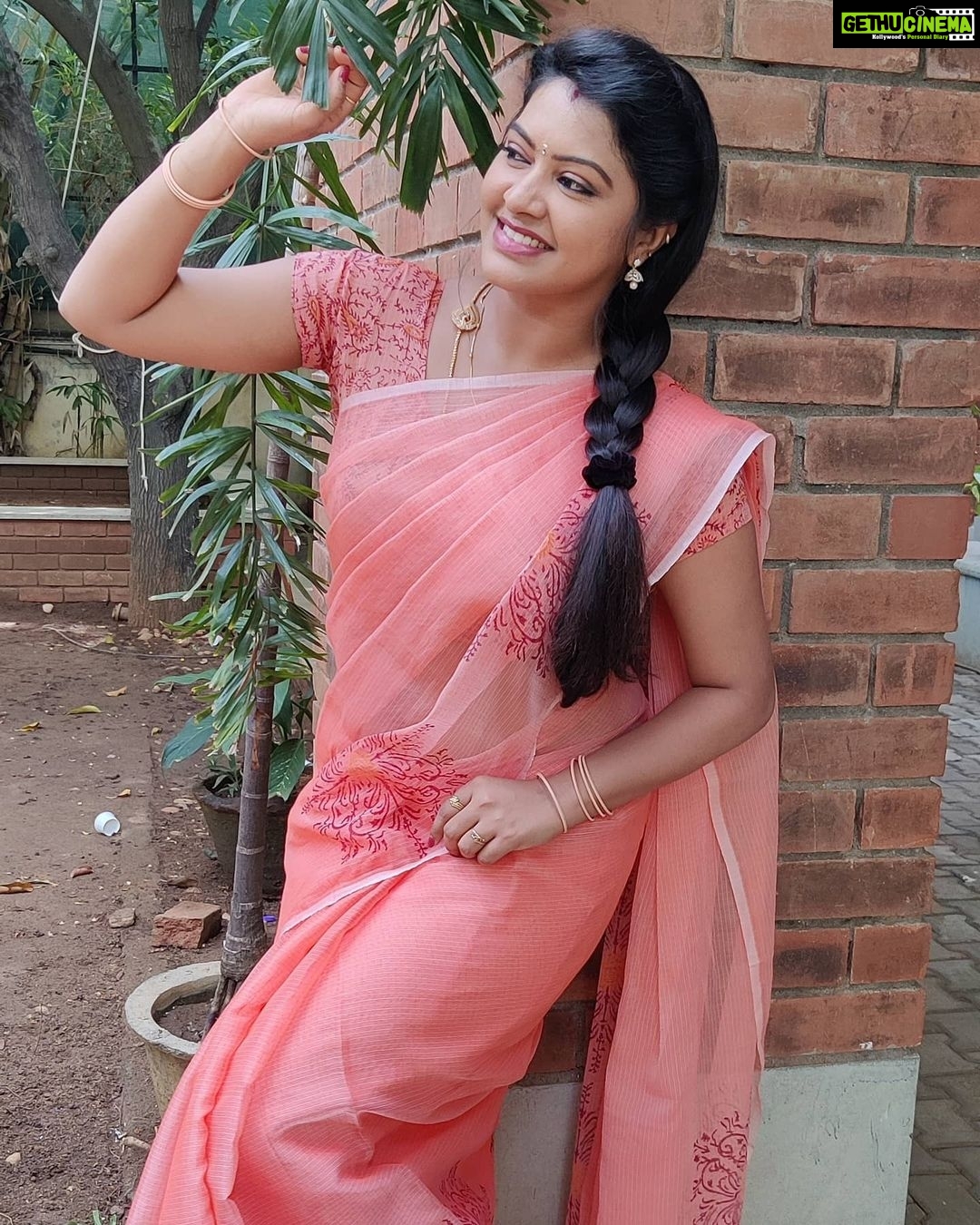Rachitha Mahalakshmi Instagram - 🌟Never change to be accepted by others..... Stay d way u r.... 🌟 : #sareelove @shanjana_trends : #supportwomenentrepreneurs🙋🏼💪🏻
